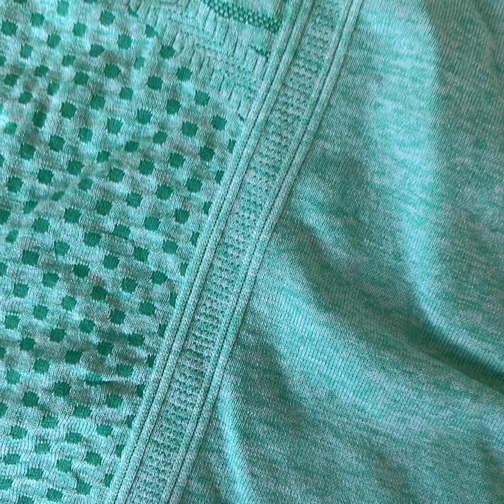 Athleta Top! - Picture 3 of 5